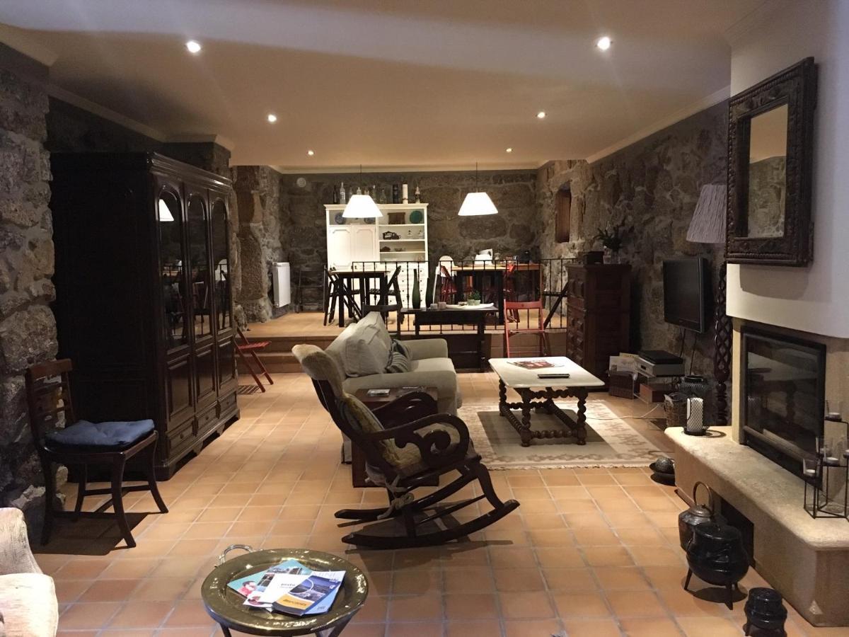Bergui Guesthouse - กิมาไรส์ ภายนอก รูปภาพ