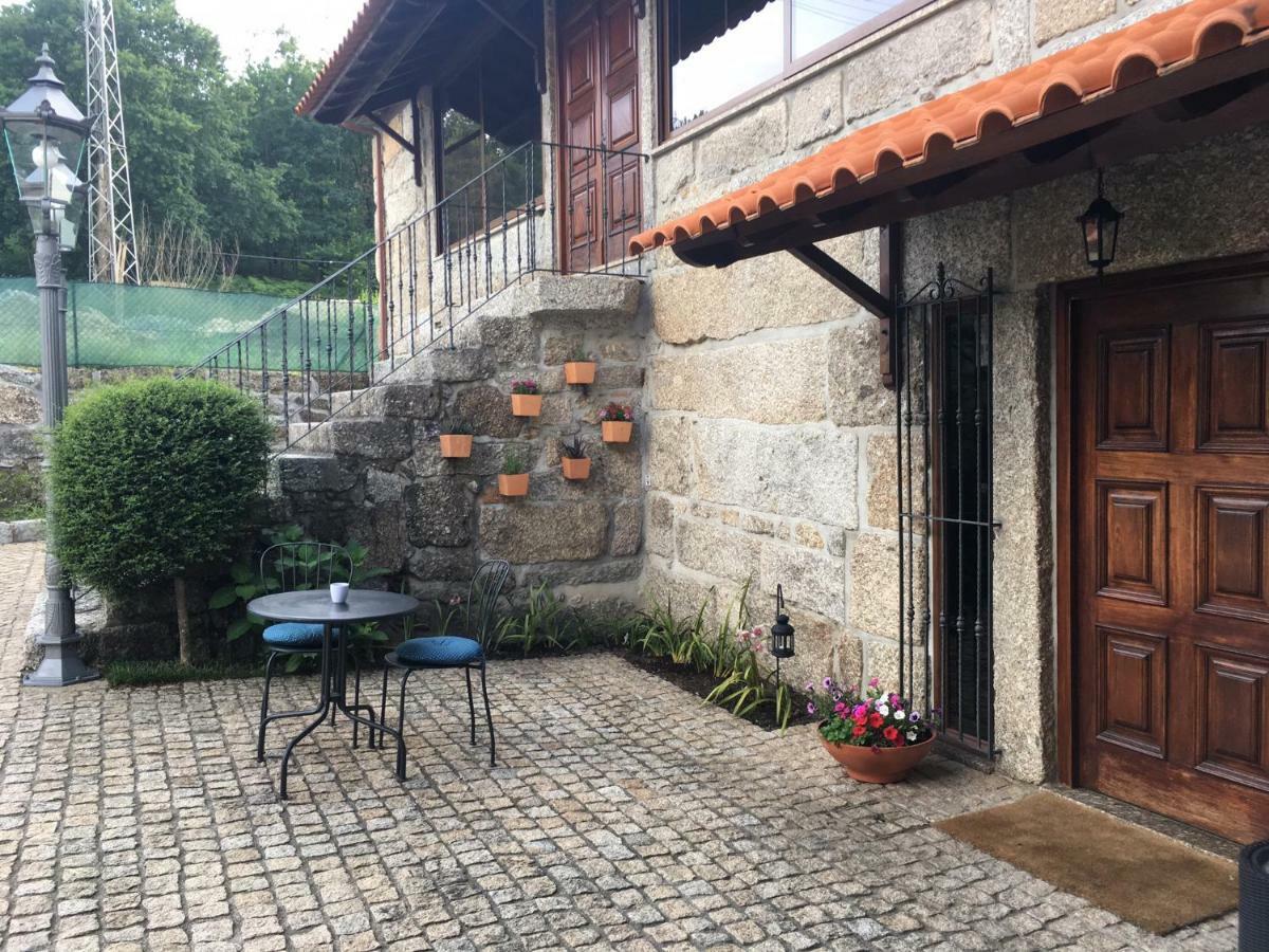 Bergui Guesthouse - กิมาไรส์ ภายนอก รูปภาพ