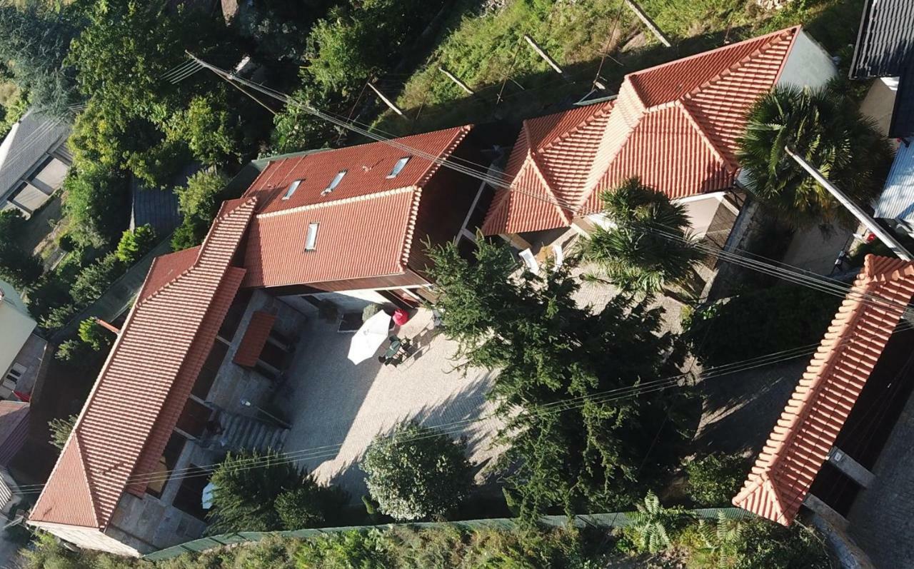 Bergui Guesthouse - กิมาไรส์ ภายนอก รูปภาพ